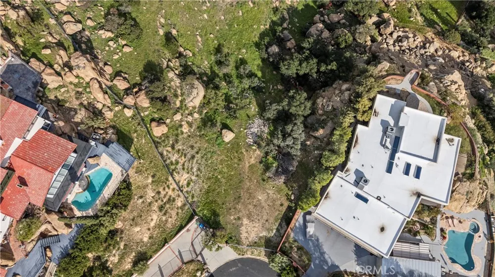 22882 Trigger st Chatsworth, CA 91311