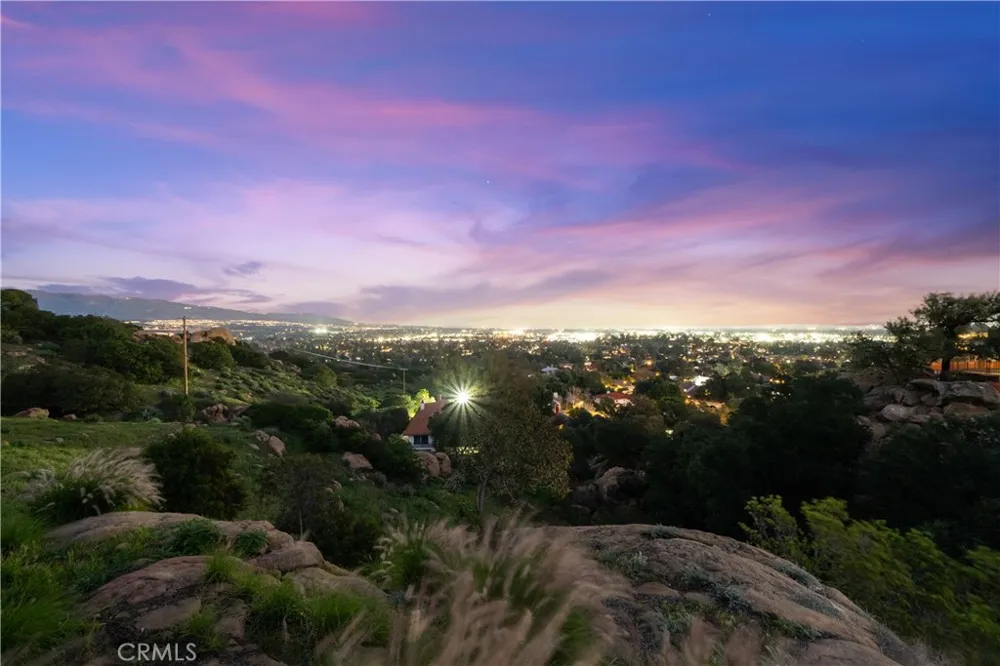 22882 Trigger st Chatsworth, CA 91311
