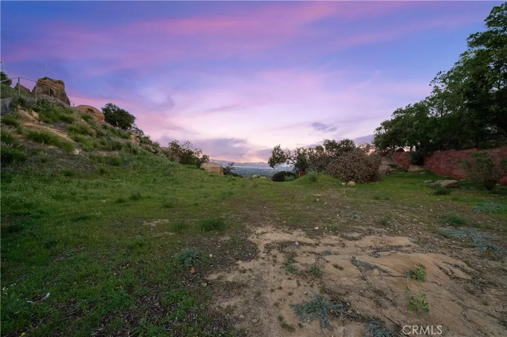 22882 Trigger st Chatsworth, CA 91311