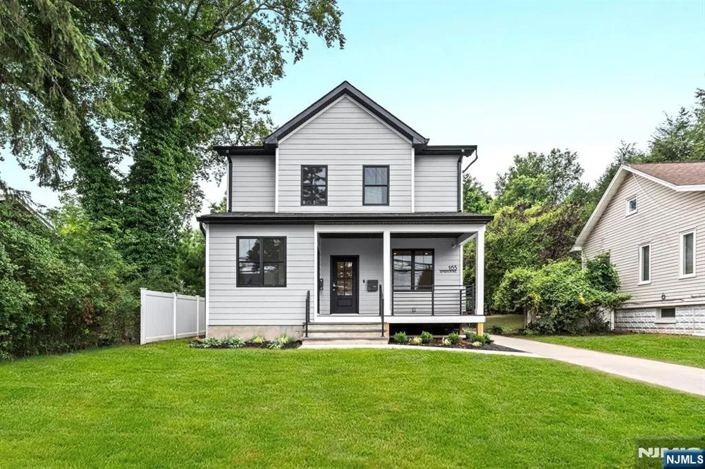 165 Jefferson Avenue