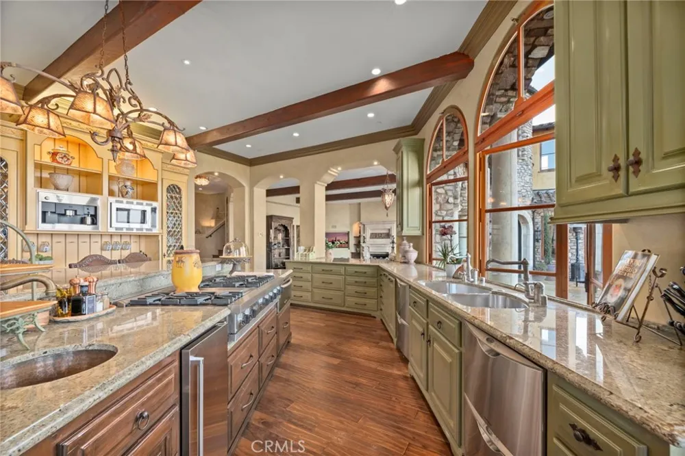 4 Yellow Brick Rd Rancho Palos Verdes, CA 90275