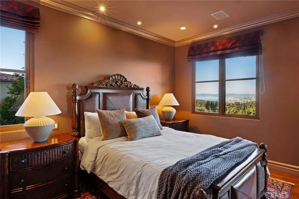 4 Yellow Brick Rd Rancho Palos Verdes, CA 90275