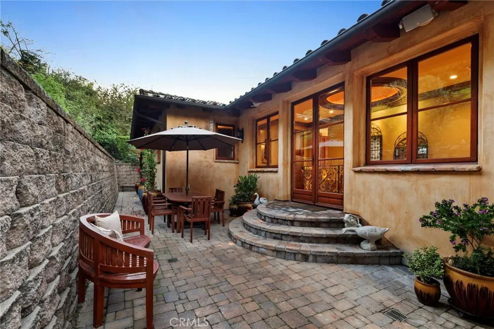 4 Yellow Brick Rd Rancho Palos Verdes, CA 90275