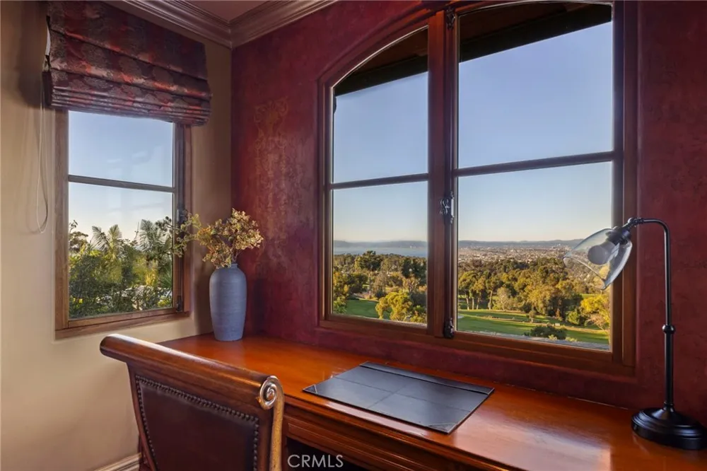 4 Yellow Brick Rd Rancho Palos Verdes, CA 90275