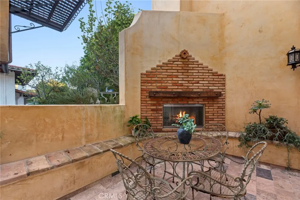 4 Yellow Brick Rd Rancho Palos Verdes, CA 90275