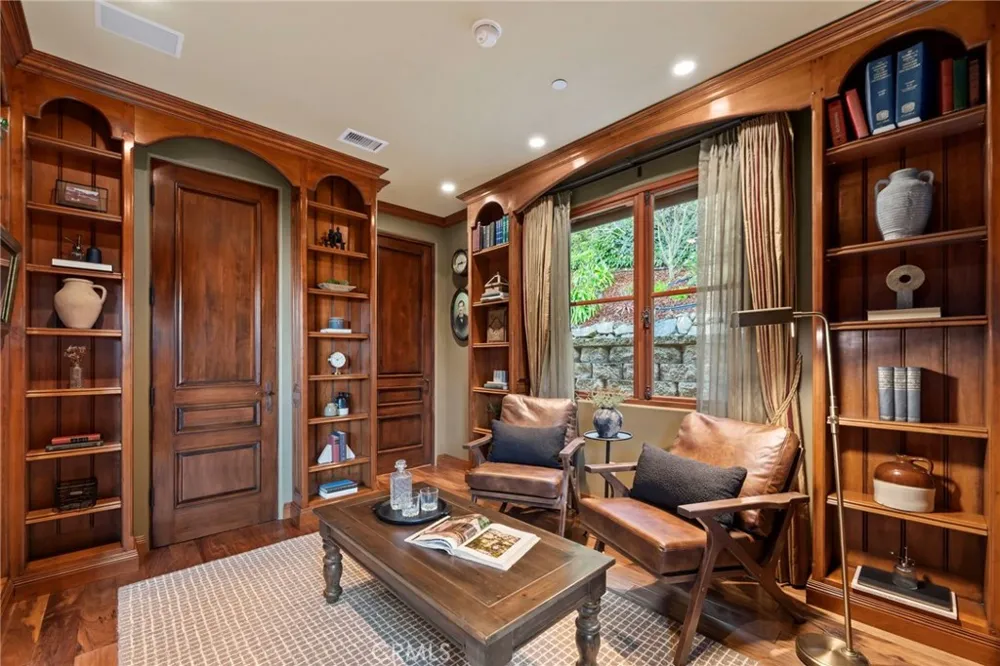 4 Yellow Brick Rd Rancho Palos Verdes, CA 90275