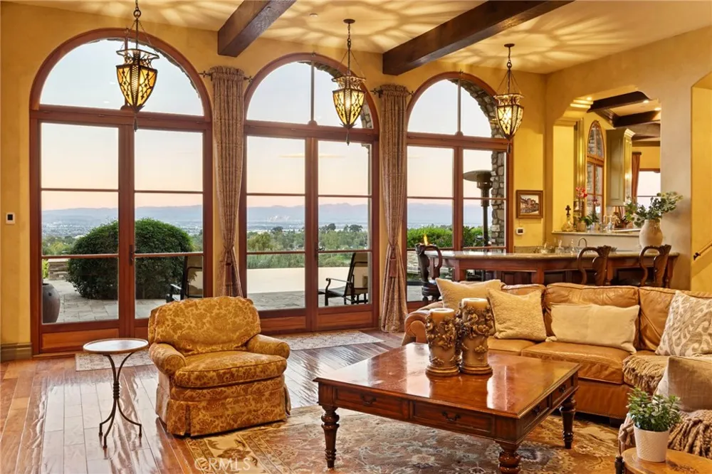 4 Yellow Brick Rd Rancho Palos Verdes, CA 90275