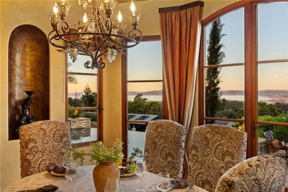 4 Yellow Brick Rd Rancho Palos Verdes, CA 90275