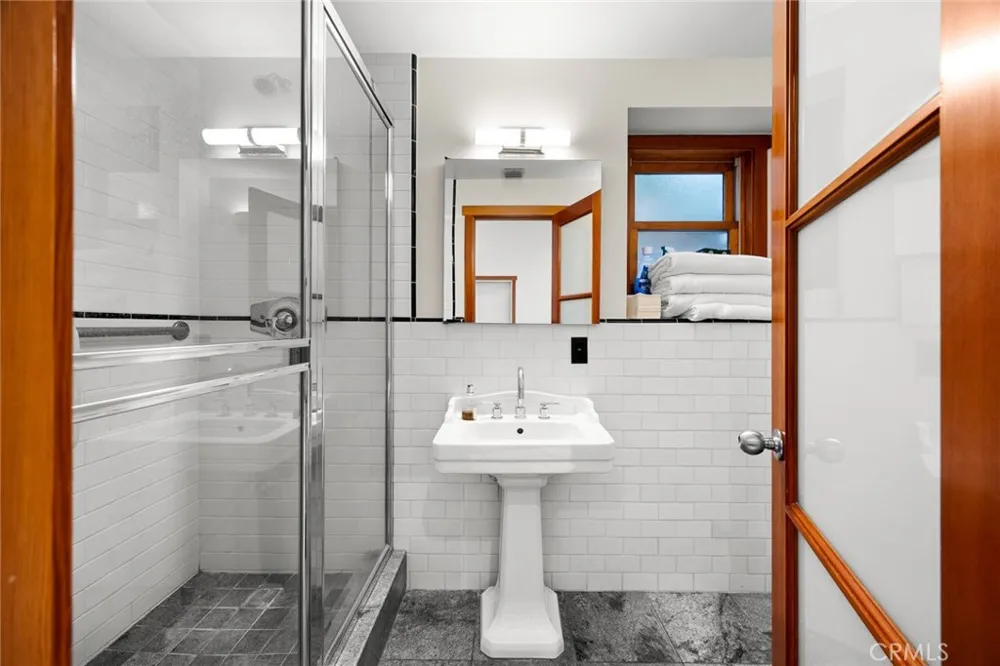 5310 Linda Vista La Canada Flintridge, CA 91011