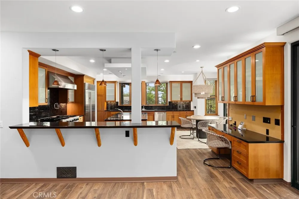 5310 Linda Vista La Canada Flintridge, CA 91011