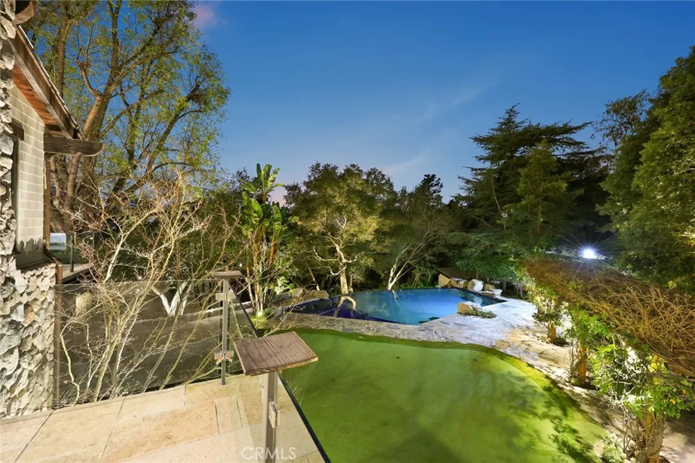 5310 Linda Vista La Canada Flintridge, CA 91011