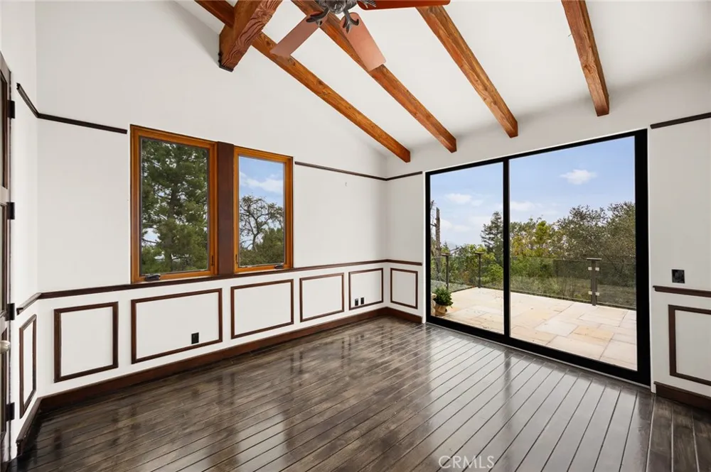 5310 Linda Vista La Canada Flintridge, CA 91011