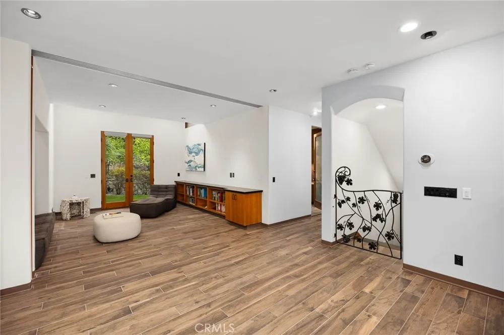 5310 Linda Vista La Canada Flintridge, CA 91011