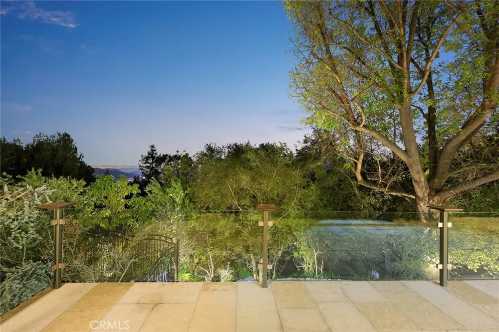 5310 Linda Vista La Canada Flintridge, CA 91011
