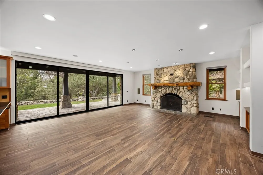 5310 Linda Vista La Canada Flintridge, CA 91011