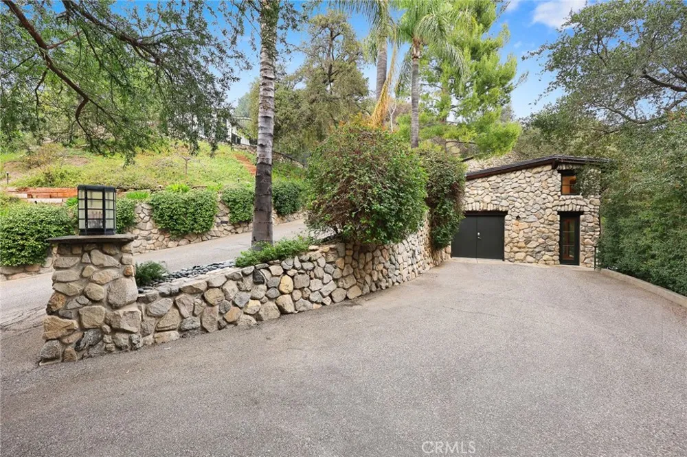 5310 Linda Vista La Canada Flintridge, CA 91011