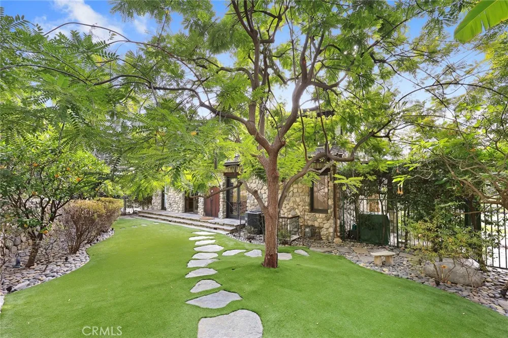 5310 Linda Vista La Canada Flintridge, CA 91011