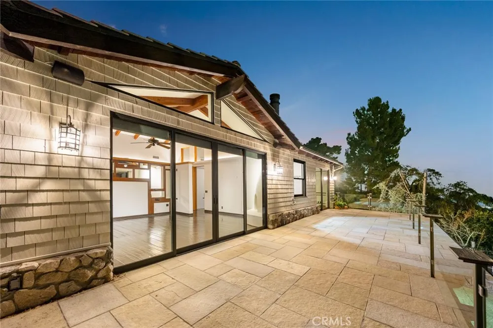 5310 Linda Vista La Canada Flintridge, CA 91011