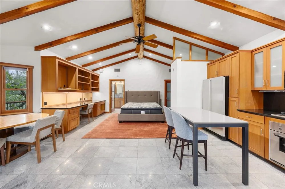 5310 Linda Vista La Canada Flintridge, CA 91011