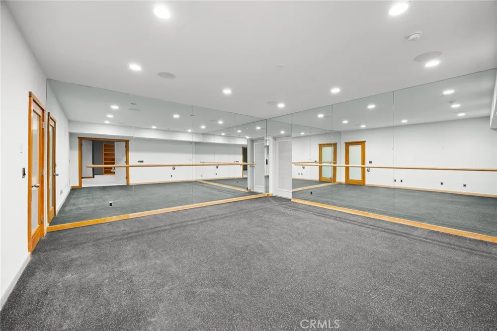 5310 Linda Vista La Canada Flintridge, CA 91011