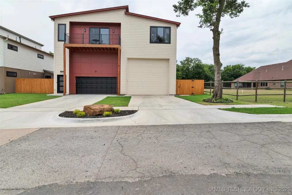 726 E Tecumseh Street