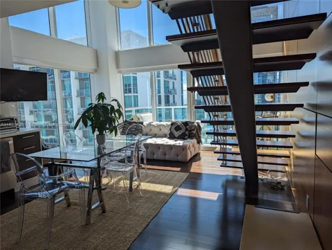 41 SE 5th St #2302
