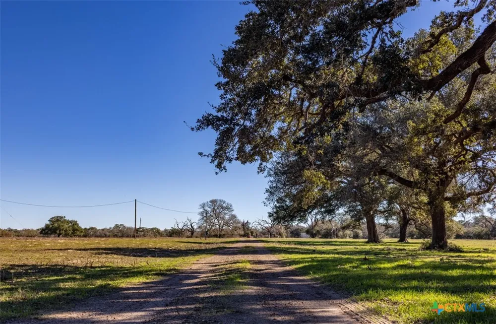 County Road 284 Edna, TX 77957