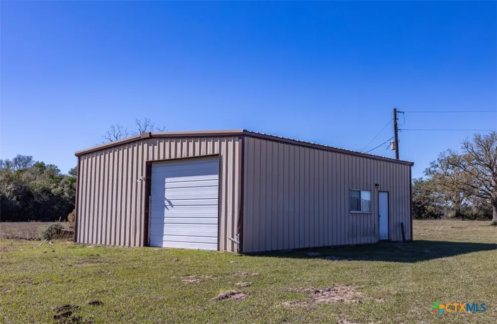 County Road 284 Edna, TX 77957