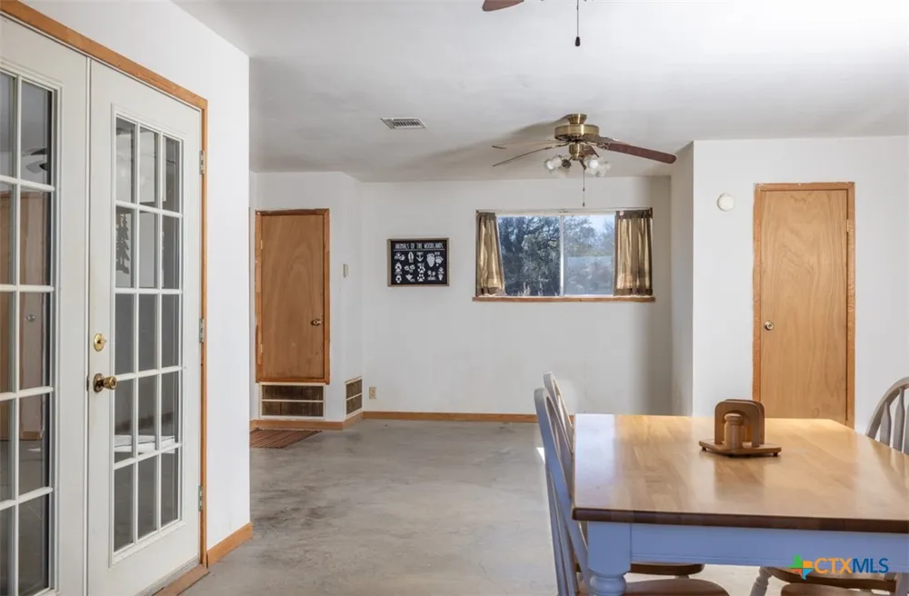 County Road 284 Edna, TX 77957