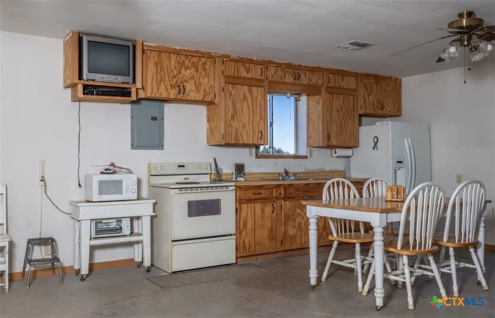 County Road 284 Edna, TX 77957