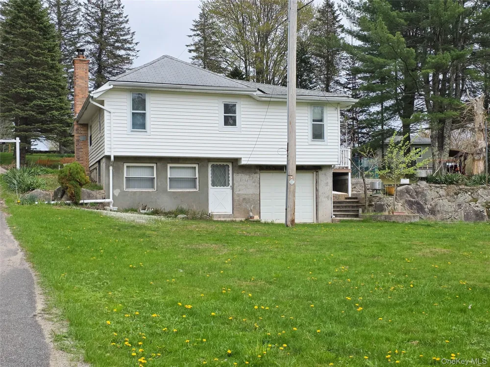 50 Low Road Grahamsville, NY 12640