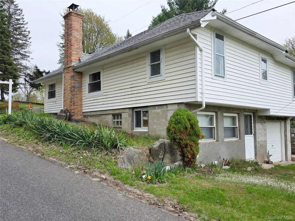 50 Low Road Grahamsville, NY 12640