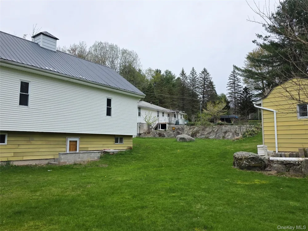50 Low Road Grahamsville, NY 12640