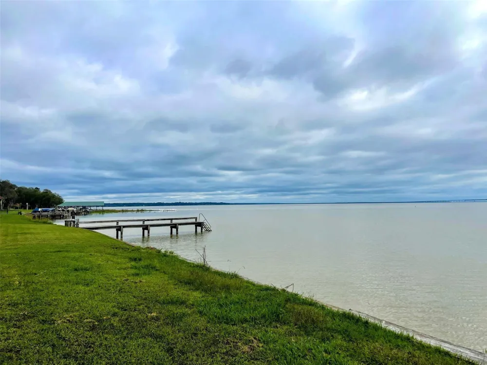 87 Bridgewater Onalaska, TX 77360