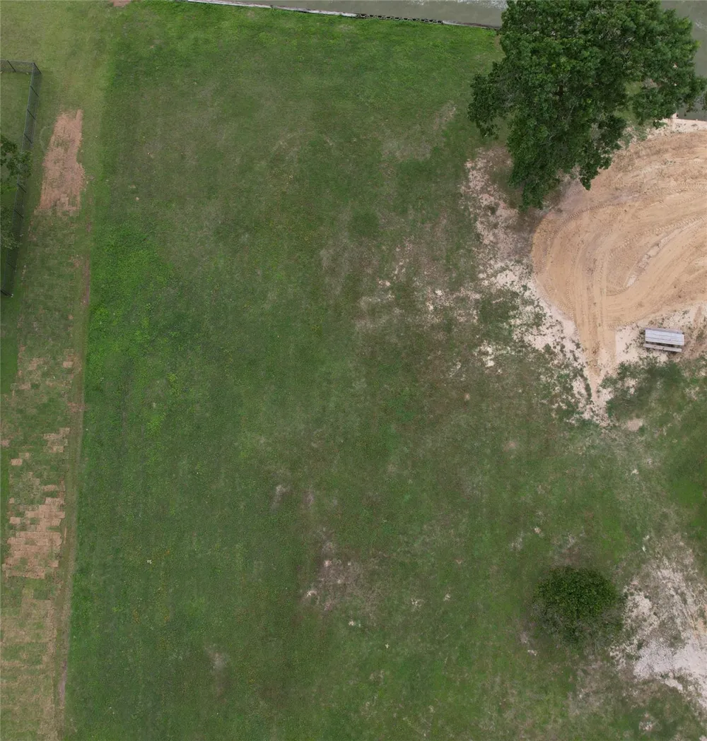 87 Bridgewater Onalaska, TX 77360