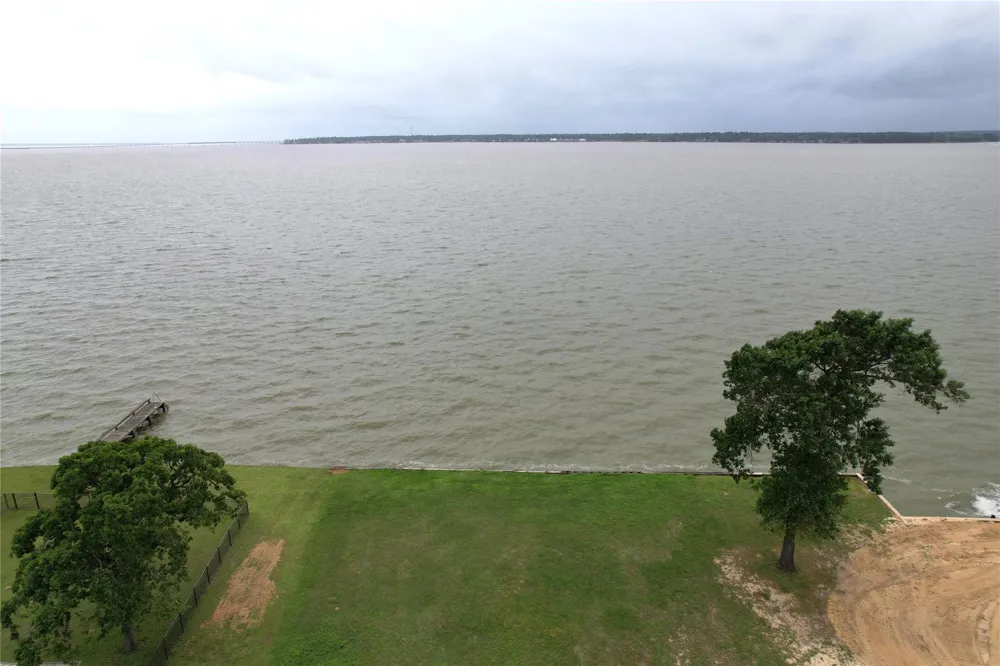 87 Bridgewater Onalaska, TX 77360