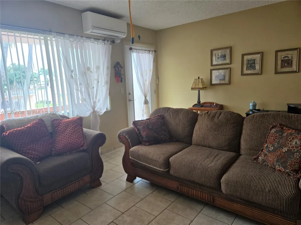 900 SW 11th Ave #12A Hallandale Beach, FL 33009