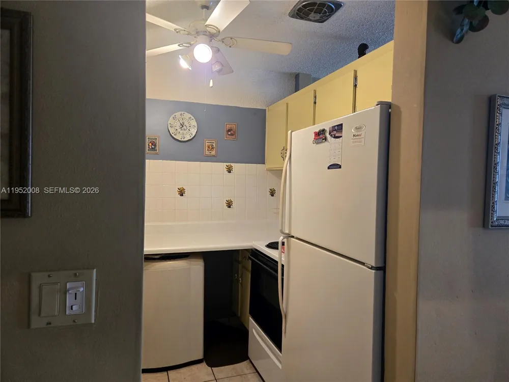 900 SW 11th Ave #12A Hallandale Beach, FL 33009