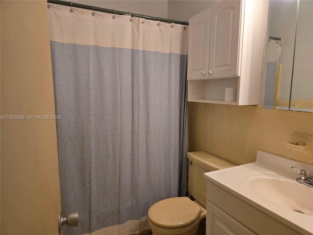 900 SW 11th Ave #12A Hallandale Beach, FL 33009