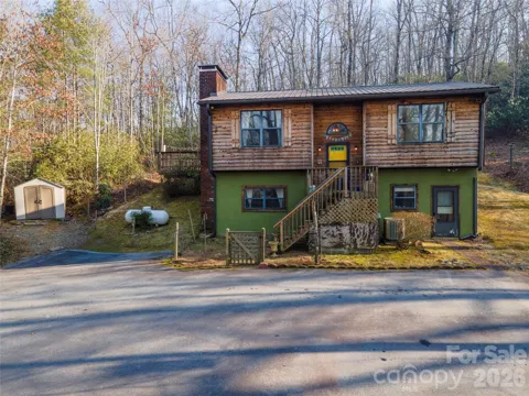 84 Forest Trail