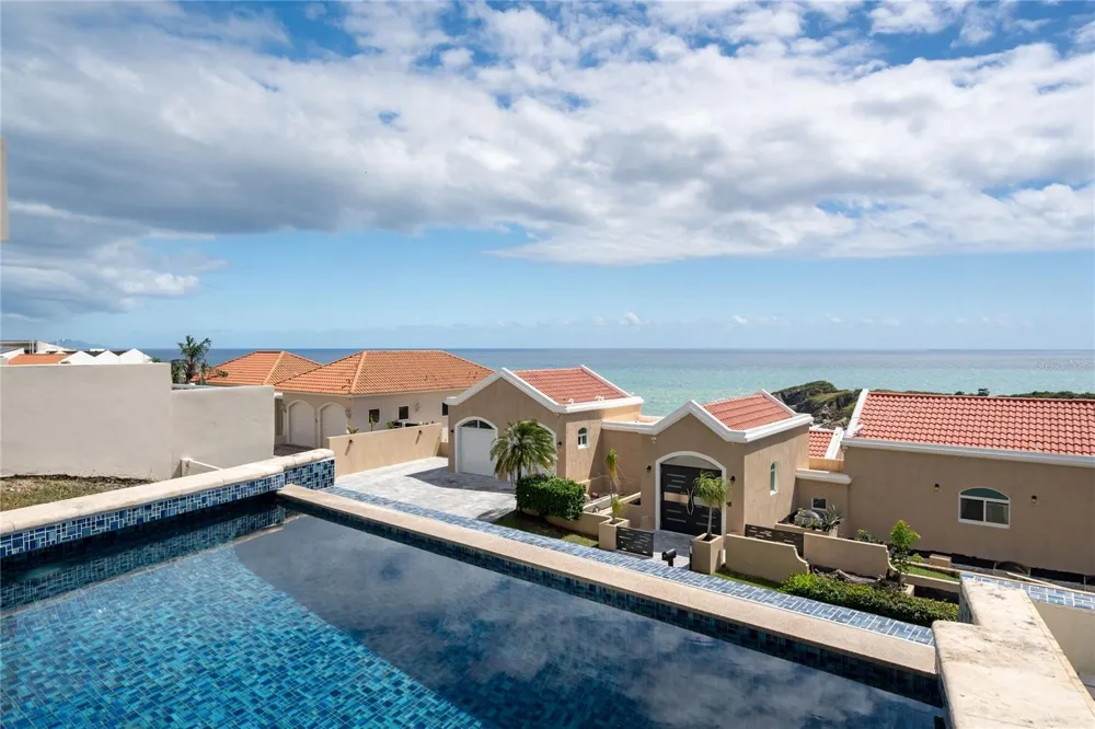 1 SHELL CASTLE CLUB #78 Humacao, PR 00791