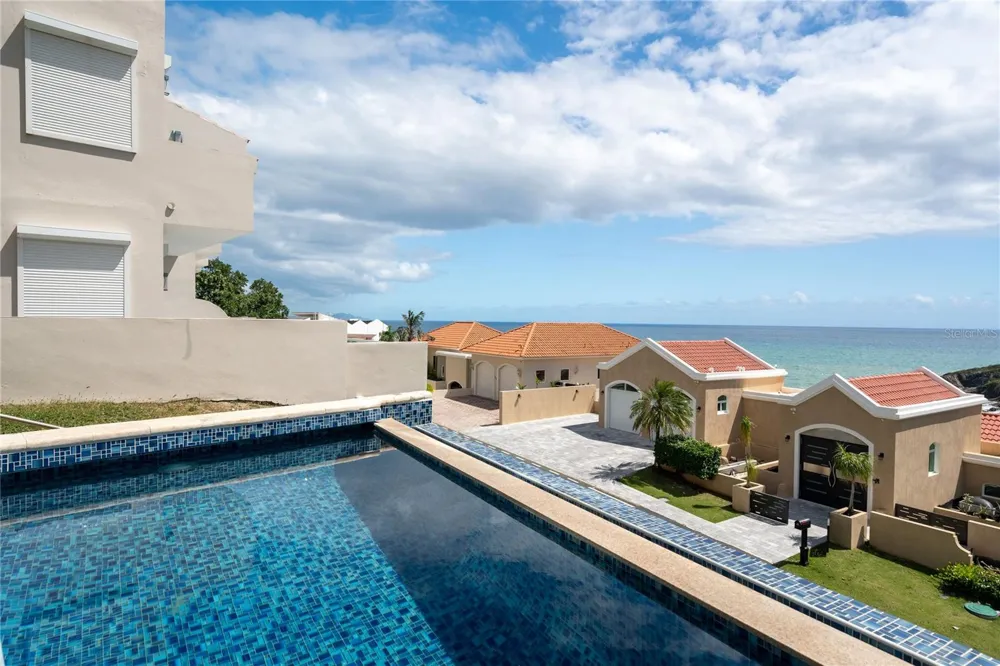 1 SHELL CASTLE CLUB #78 Humacao, PR 00791