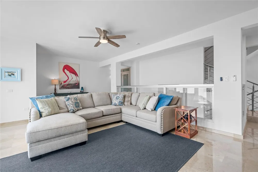 1 SHELL CASTLE CLUB #78 Humacao, PR 00791