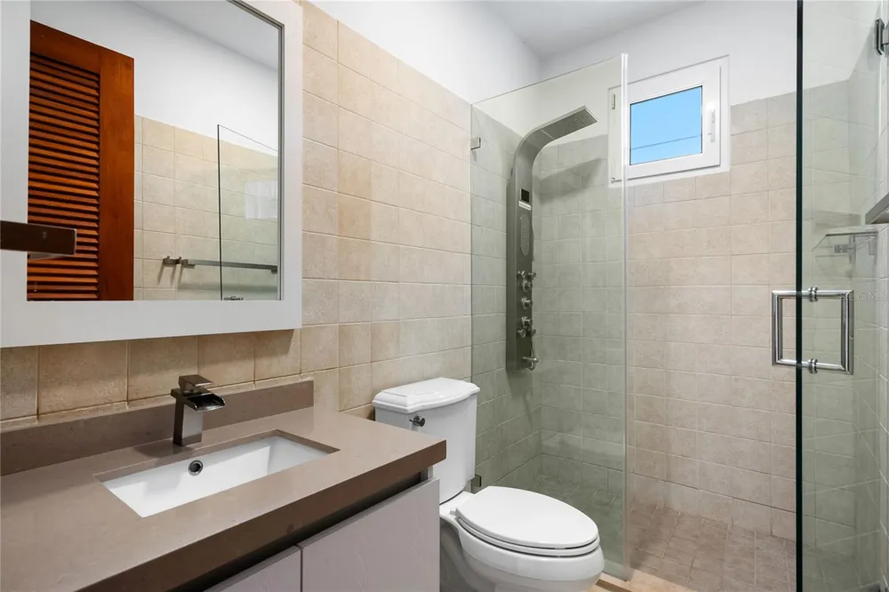 1 SHELL CASTLE CLUB #78 Humacao, PR 00791