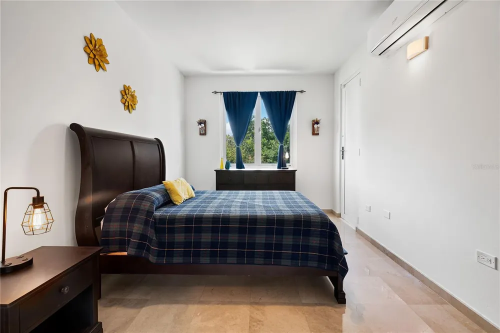 1 SHELL CASTLE CLUB #78 Humacao, PR 00791