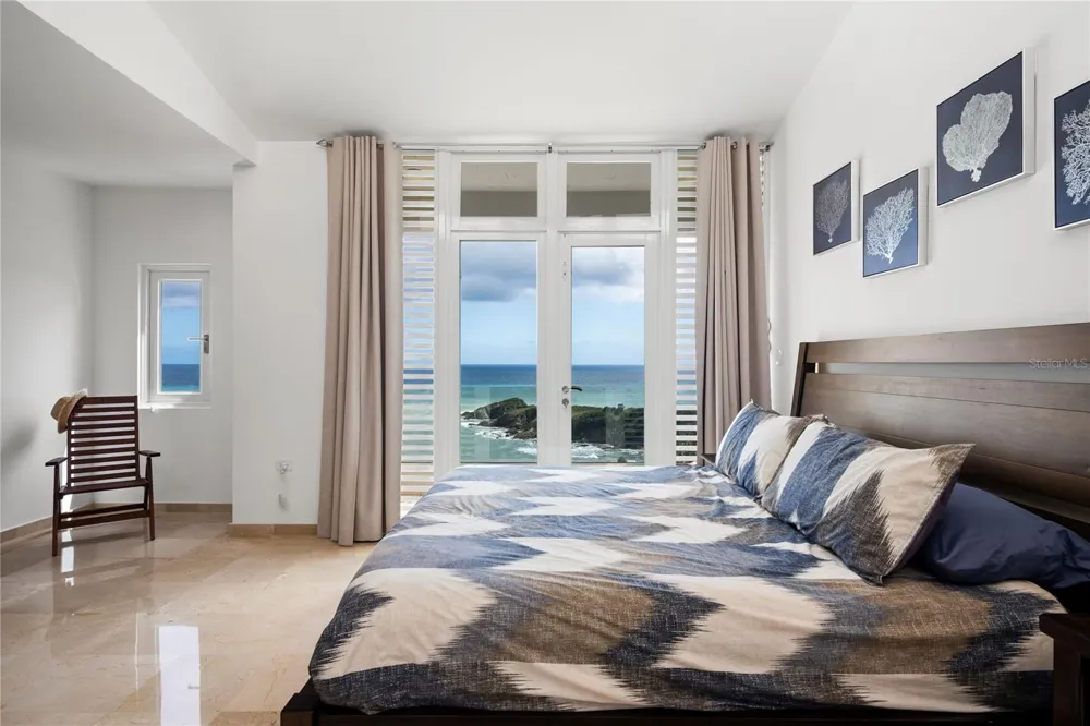 1 SHELL CASTLE CLUB #78 Humacao, PR 00791