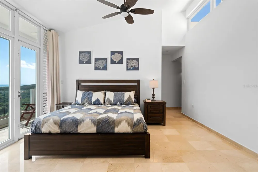 1 SHELL CASTLE CLUB #78 Humacao, PR 00791