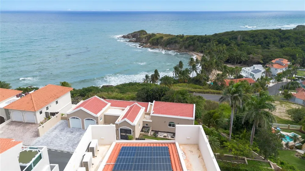 1 SHELL CASTLE CLUB #78 Humacao, PR 00791