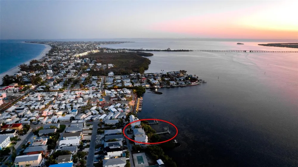 2512 AVENUE A Bradenton Beach, FL 34217