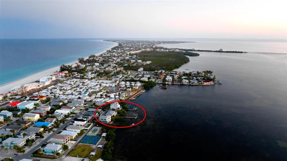 2512 AVENUE A Bradenton Beach, FL 34217